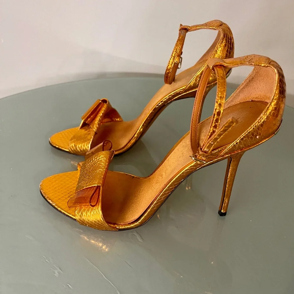 Authentic neon orange Burberry heeled sandals - Picture 3 of 5